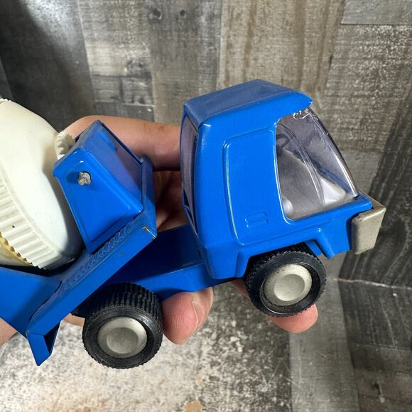 VINTAGE BUDDY L BLUE TILTING CEMENT MIXER TRUCK Made In Japan Nice - Picture 2 of 9
